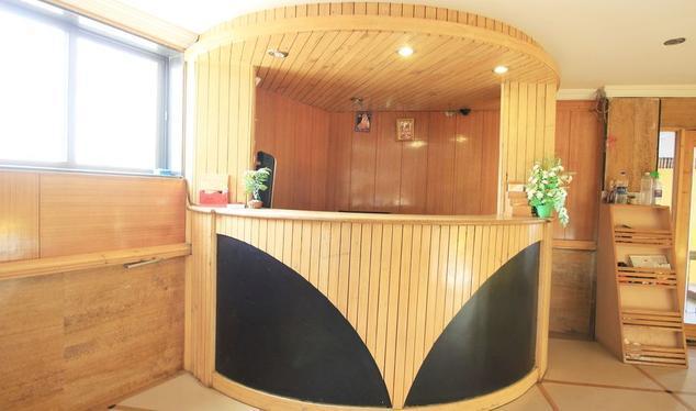 Hotel Yellow Lime Ахмедабад Екстериор снимка
