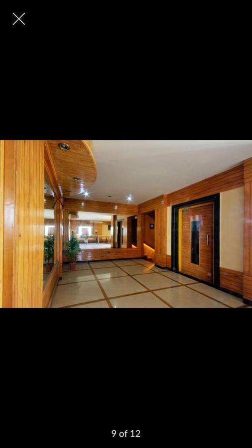 Hotel Yellow Lime Ахмедабад Екстериор снимка