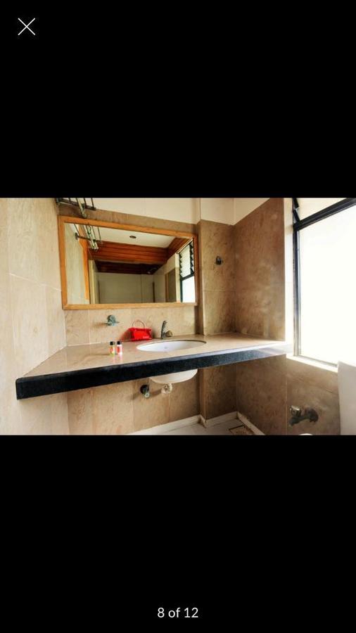Hotel Yellow Lime Ахмедабад Екстериор снимка